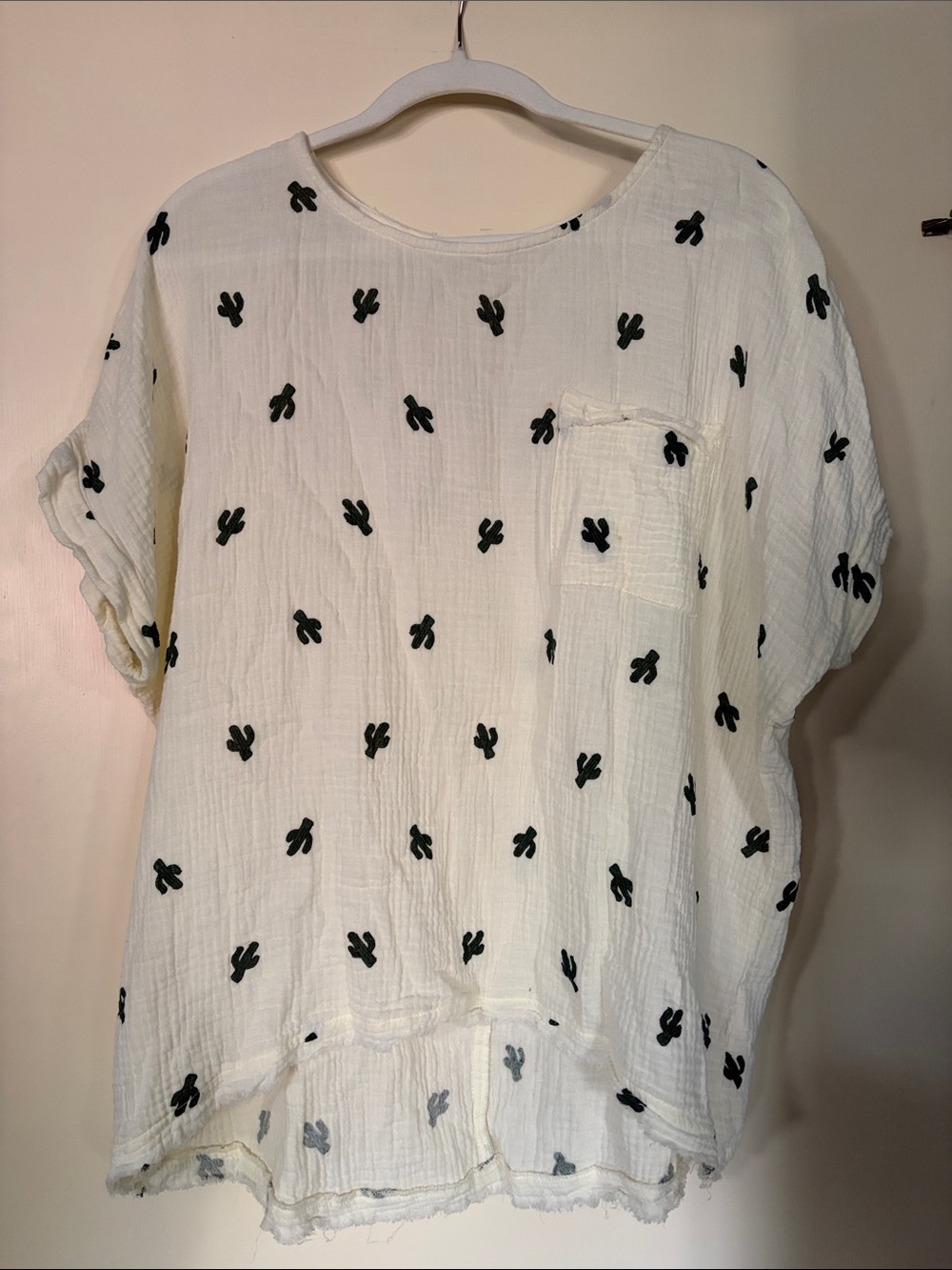 Umgee gauze White Tunic Top with dark green Cactus Print